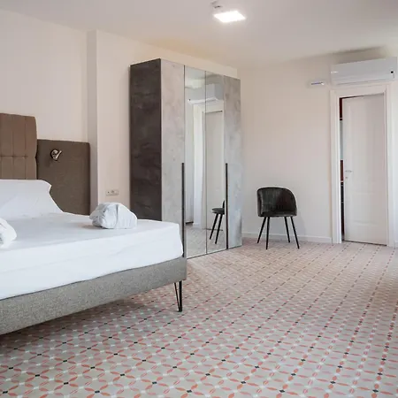 Aparthotel Di Prima Diffuso 4*