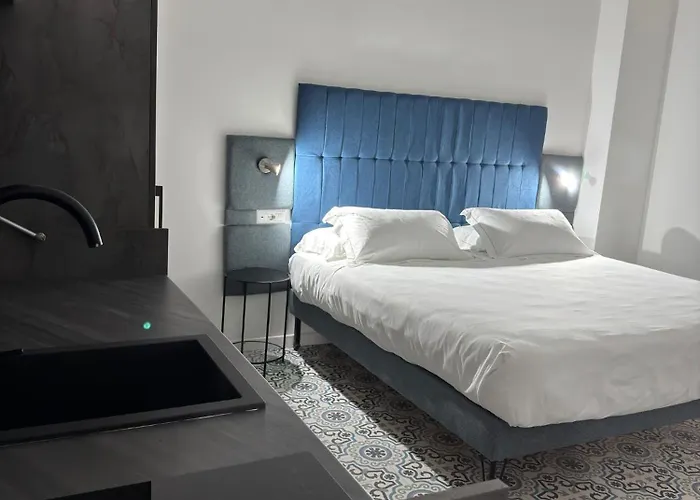 Di Prima Diffuso Aparthotel 4*
